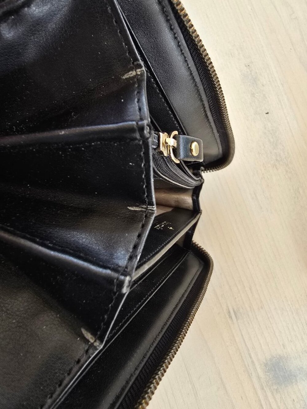 Kate Spade New York wallet - Picture 7 of 8